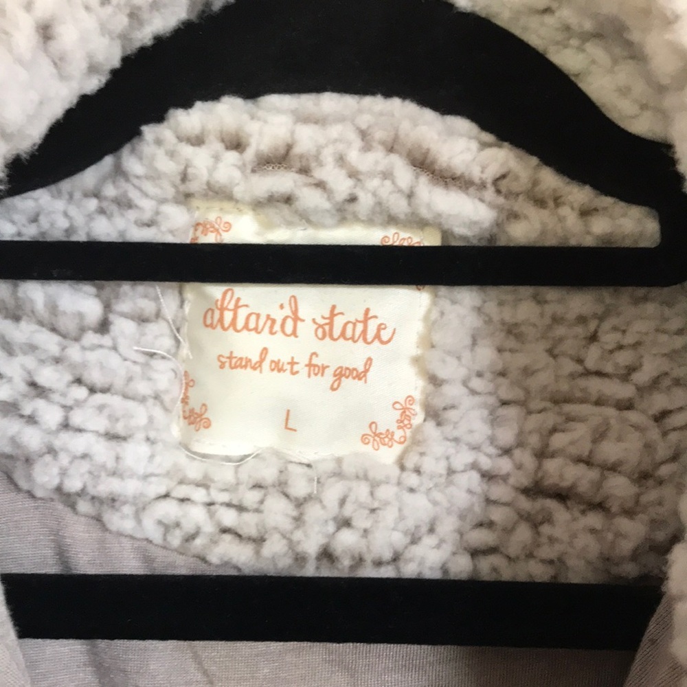 Altar’d State Brown Bear Women Large Pullover NWT - Picture 2 of 8